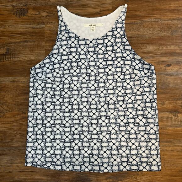 Mi Ami Francesca’s 100% Cotton Shell Embroidered tank size XS - Picture 8 of 8
